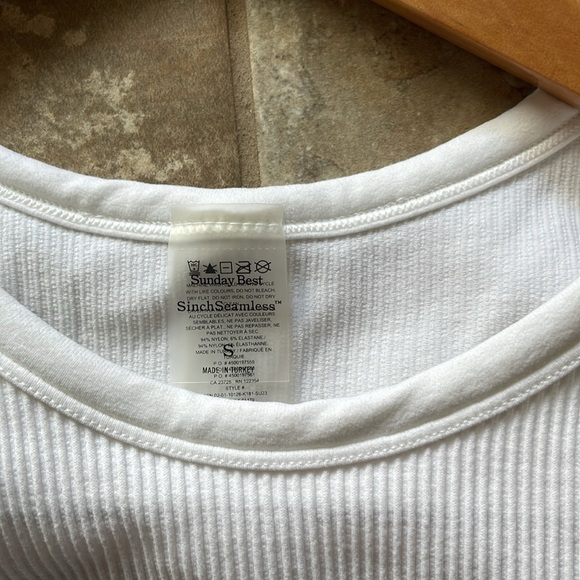 Sunday Best Sinch Seamless Tank - Picture 3 of 3